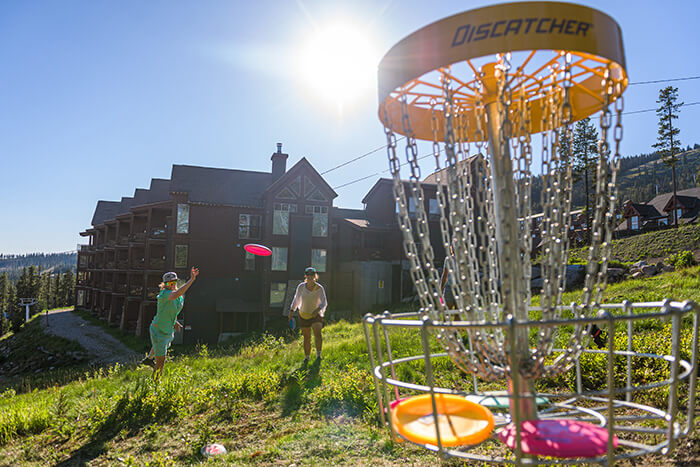 Playing disc golf at Big White Ski Resort