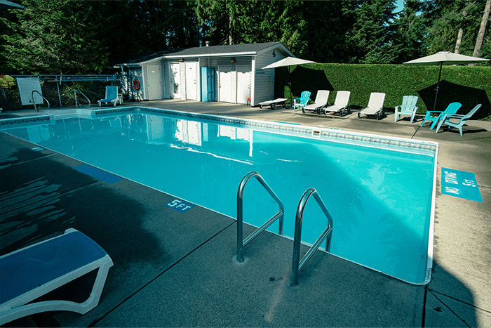 Outdoor swimming pool at Rondalyn Resort BC