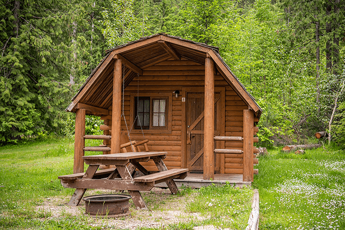 Log cabin at Sicamous