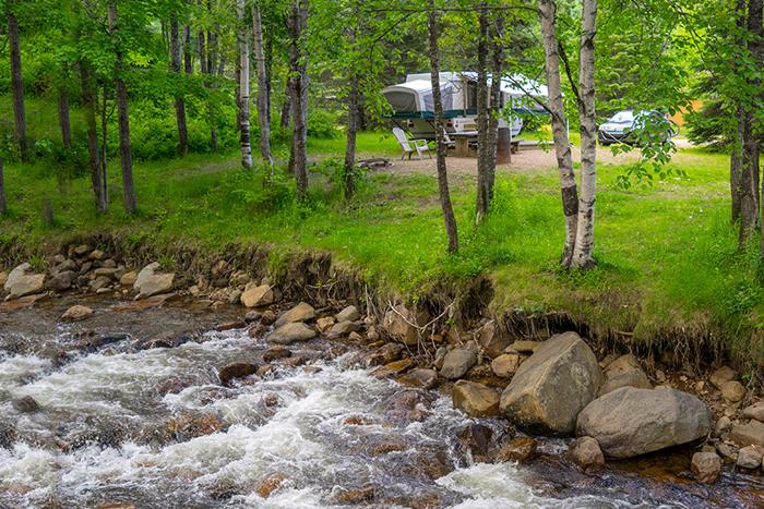 Camping-Mont-Ste-Anne.jpg